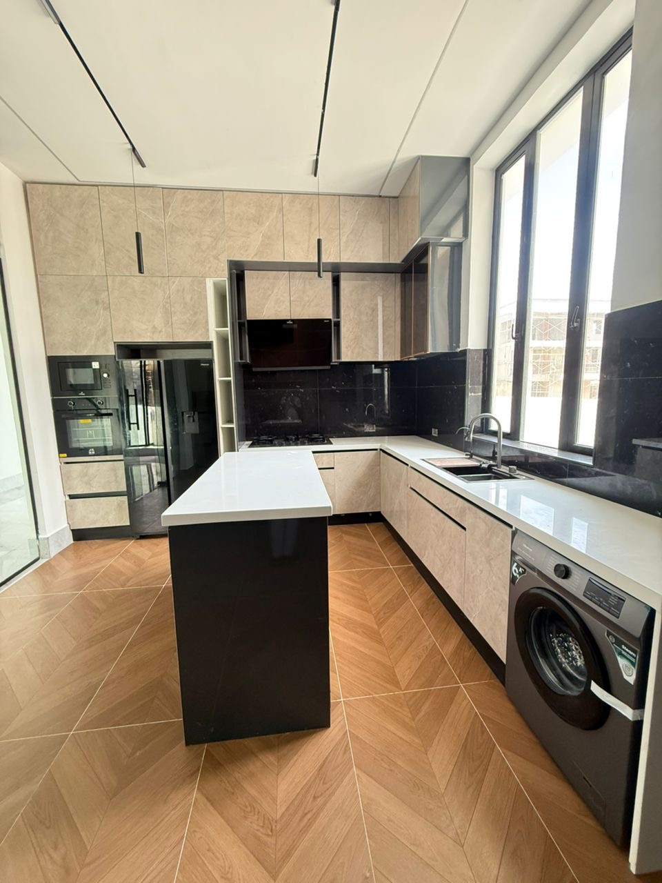 5 BEDROOM SEMI-DETACHED DUPLEX WITH SWIMMING POOL FOR SALE