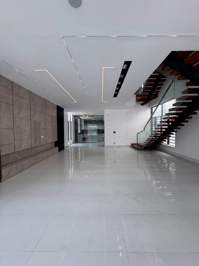 This home offers the perfect blend of comfort, elegance, security, and modern functionality in one of Lekki’s most desirable residential locations.