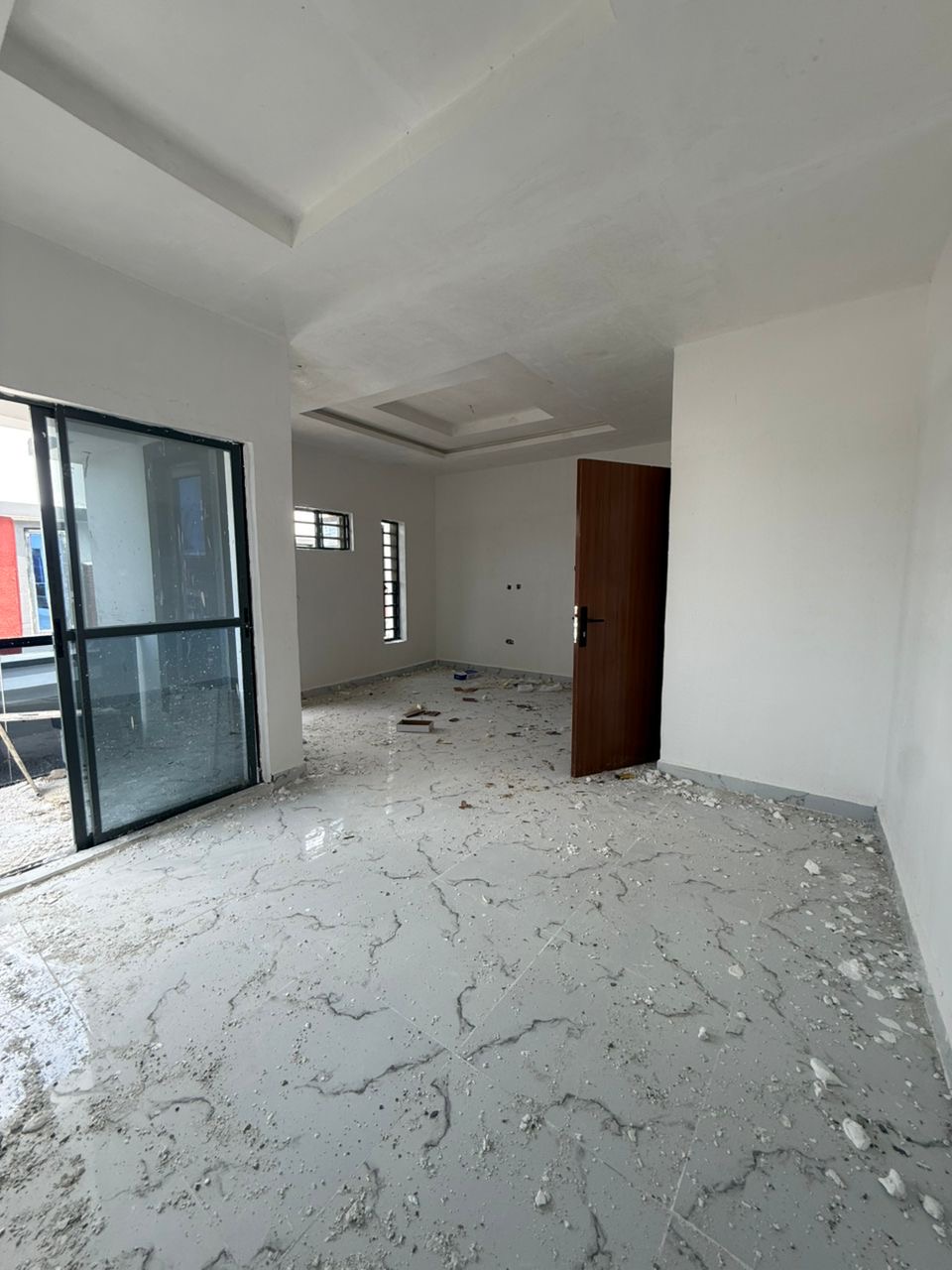 Looking for a modern home in a secure and serviced estate? This beautifully finished 4-bedroom terrace duplex offers comfort, functionality, and excellent value in one of Lekki’s most sought-after locations.