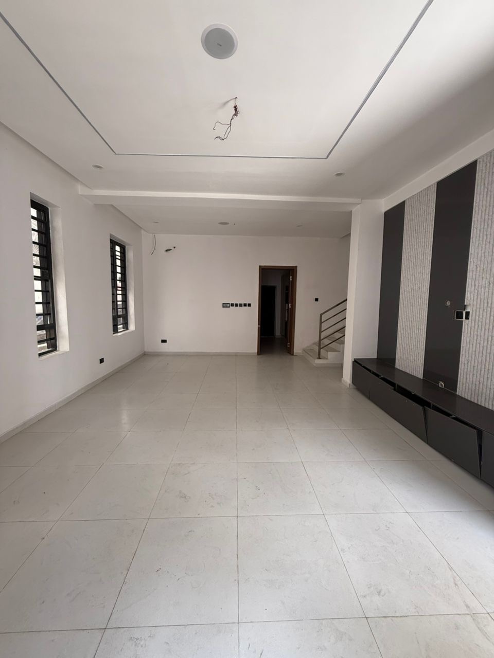 🚨 JUST 1 UNIT LEFT! 🚨 A rare opportunity to own a beautifully finished detached home in a secure estate within one of Lekki’s most desirable residential locations.