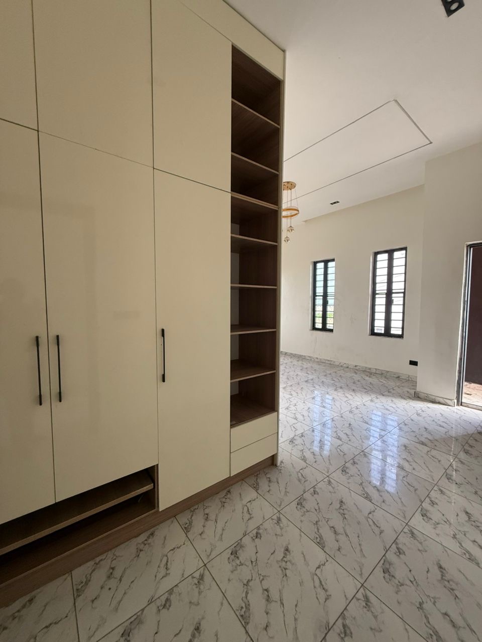 Whether you’re buying for your family or as an investment, this property offers excellent value, comfort, and long-term appreciation potential.