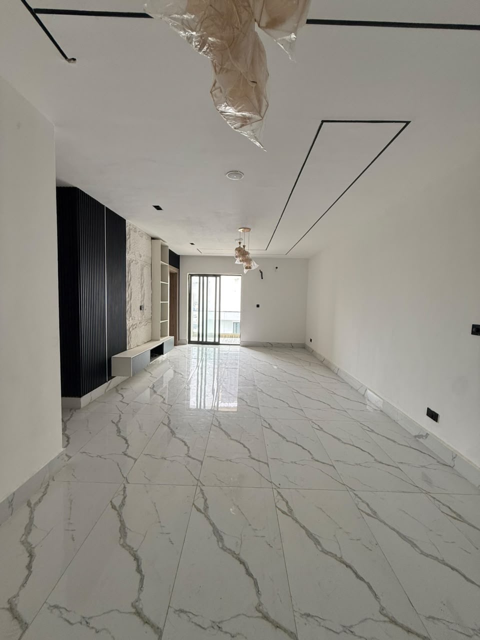 Own a beautifully designed 1 & 2 Bedroom apartment in one of Lekki’s most desirable neighborhoods. 