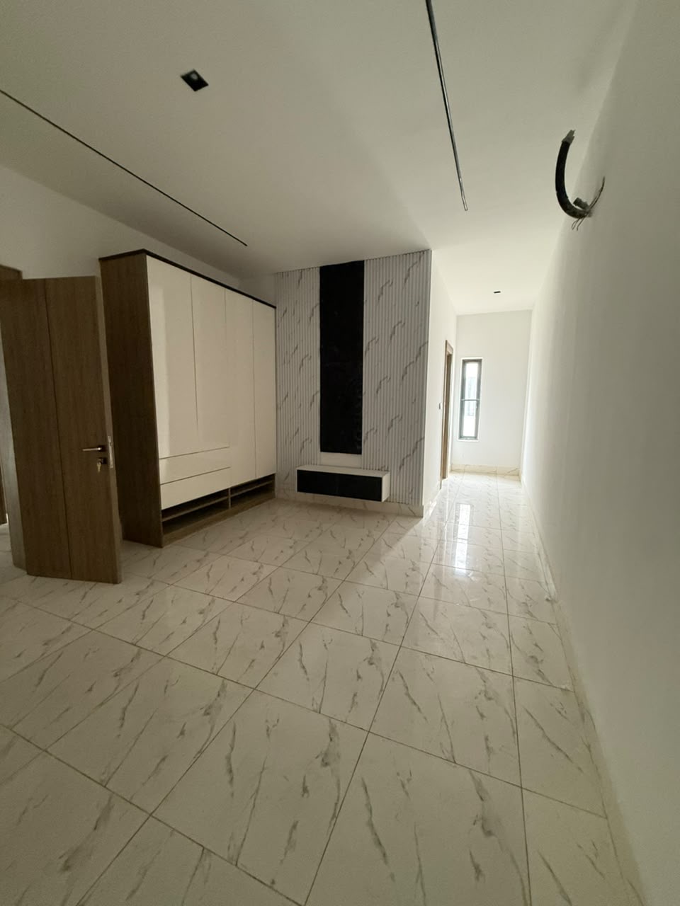 Own a beautifully designed 1 & 2 Bedroom apartment in one of Lekki’s most desirable neighborhoods. 