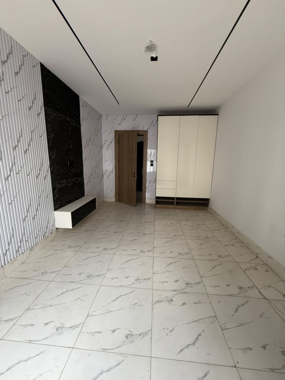 Own a beautifully designed 1 & 2 Bedroom apartment in one of Lekki’s most desirable neighborhoods. 