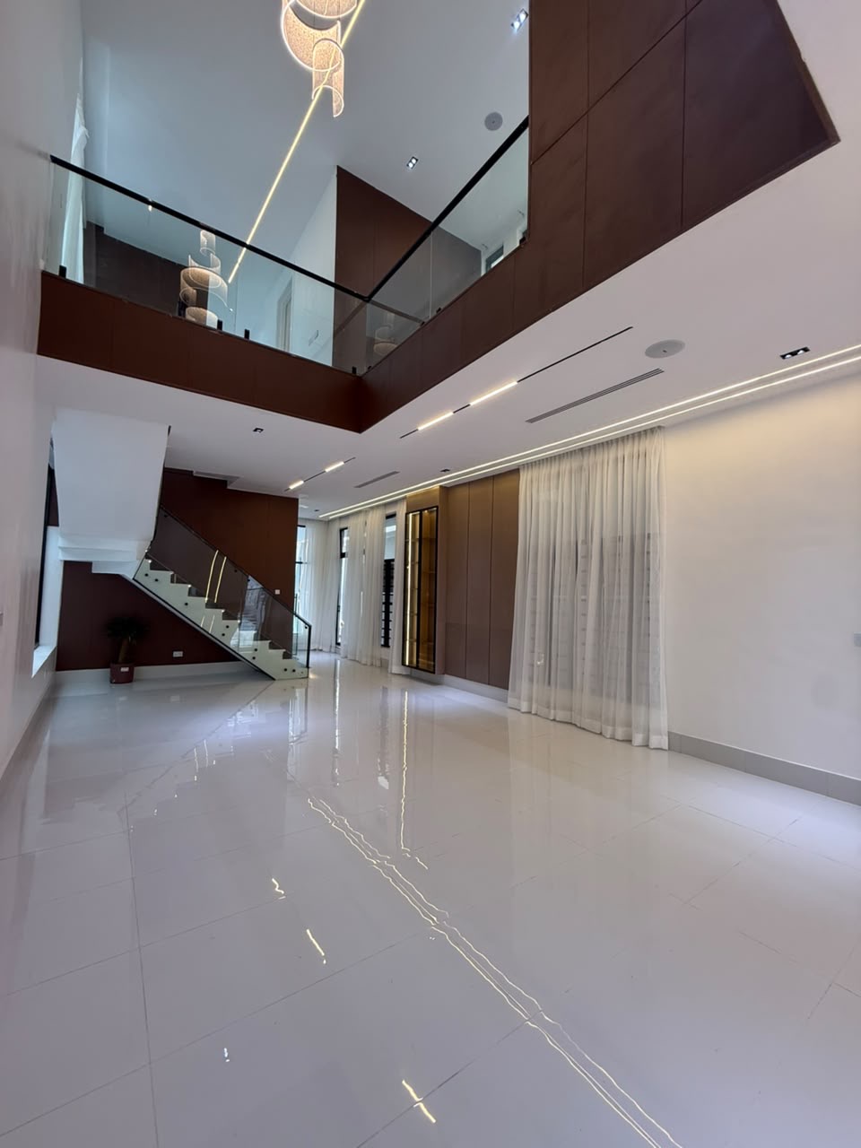 NEWLY BUILT 5 BEDROOM FULLY DETACHED SMART DUPLEX FOR SALE
