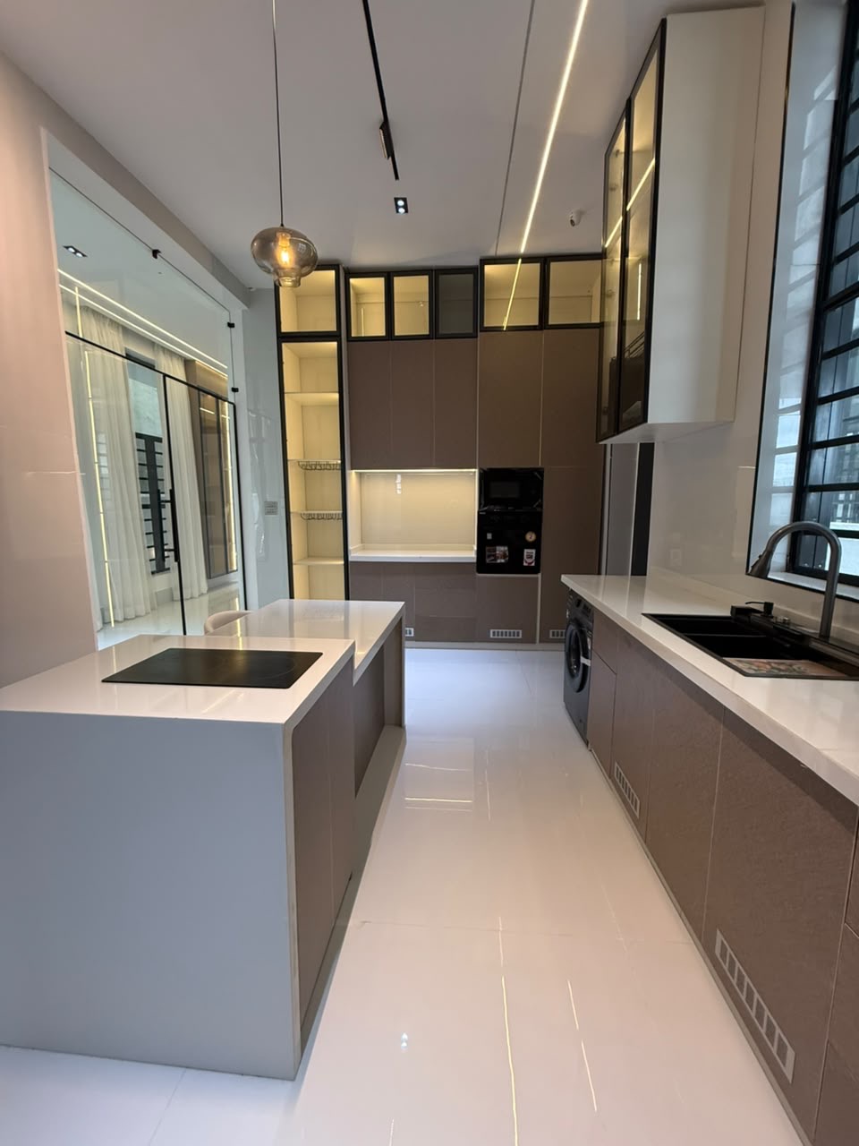 NEWLY BUILT 5 BEDROOM FULLY DETACHED SMART DUPLEX FOR SALE