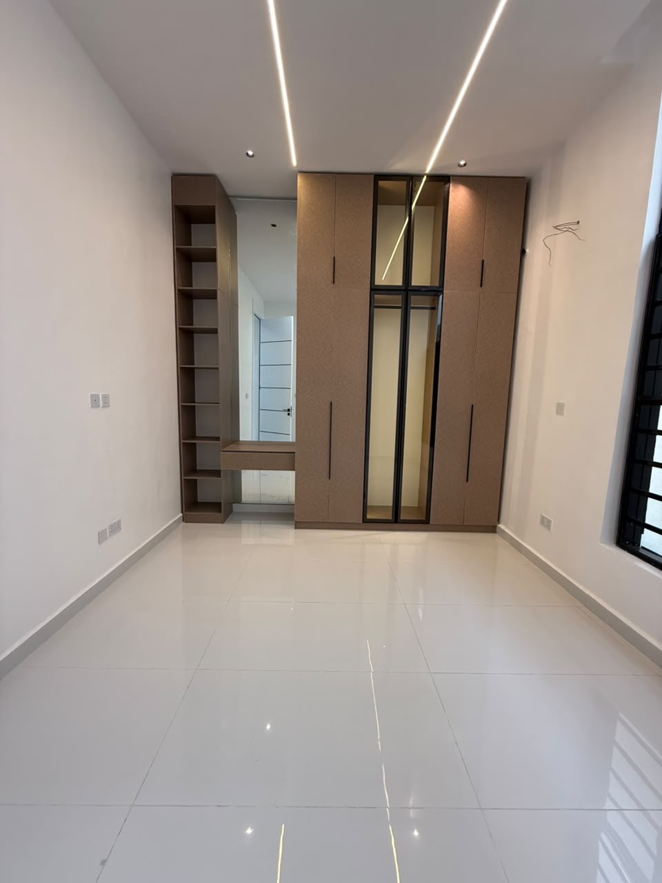 NEWLY BUILT 5 BEDROOM FULLY DETACHED SMART DUPLEX FOR SALE