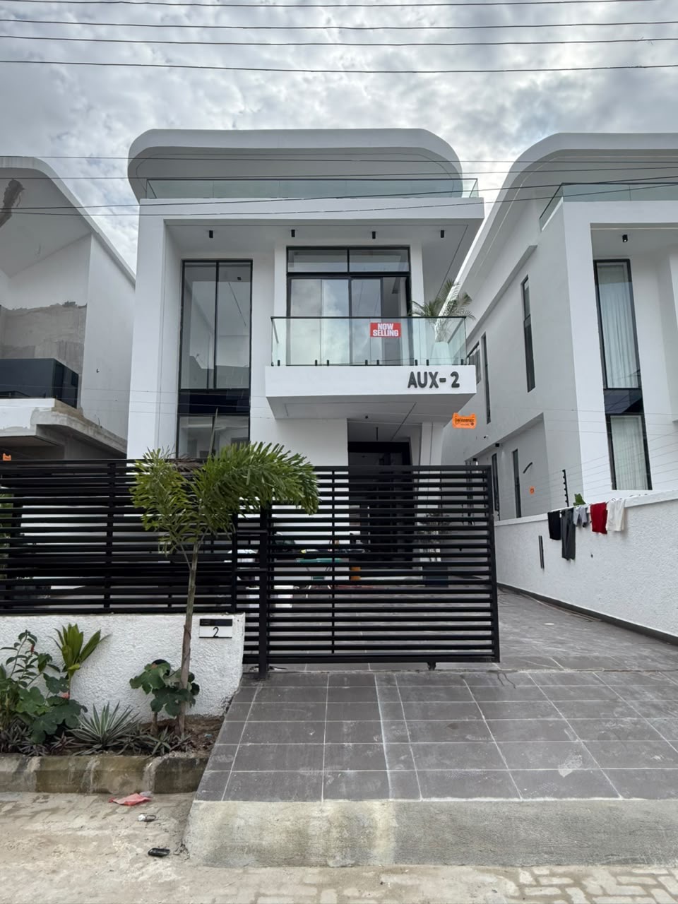NEWLY BUILT 5 BEDROOM FULLY DETACHED SMART DUPLEX FOR SALE