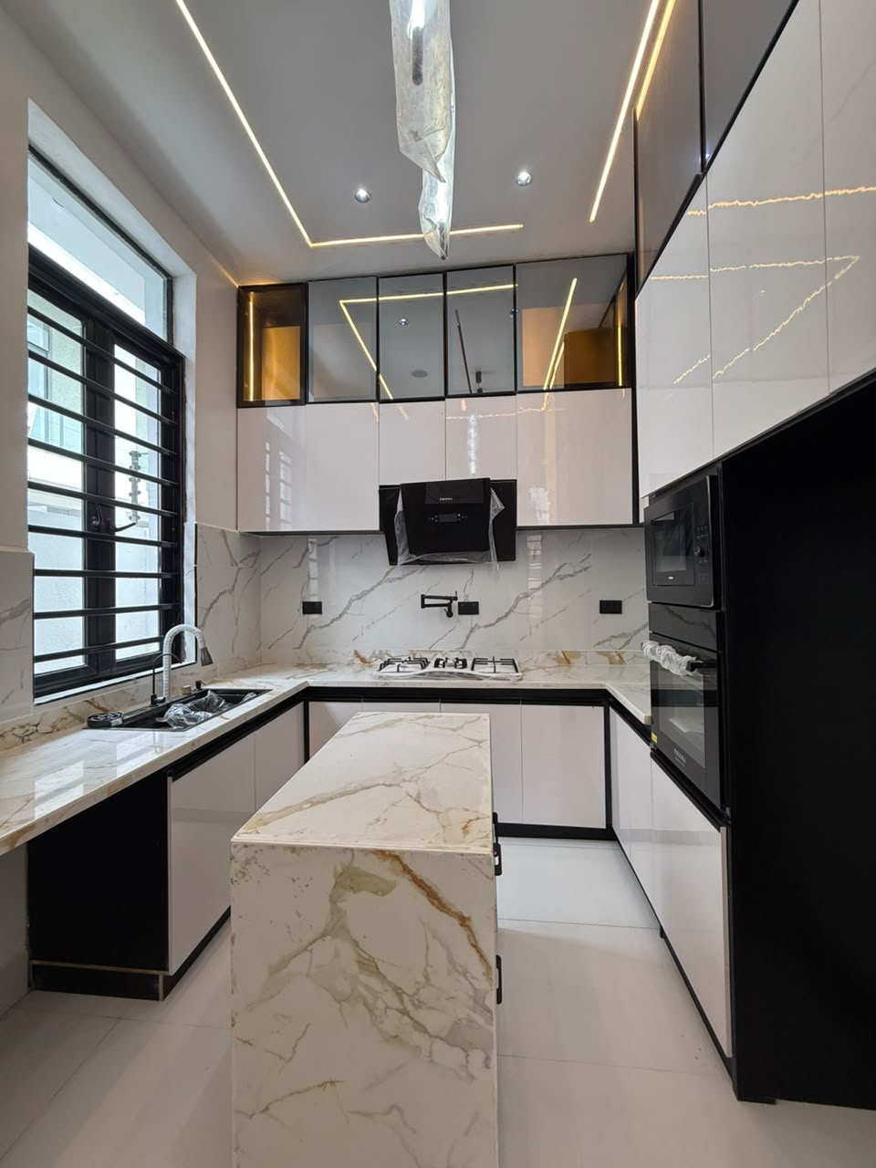 this home offers premium finishing, excellent functionality, and long-term value in the heart of Lekki.