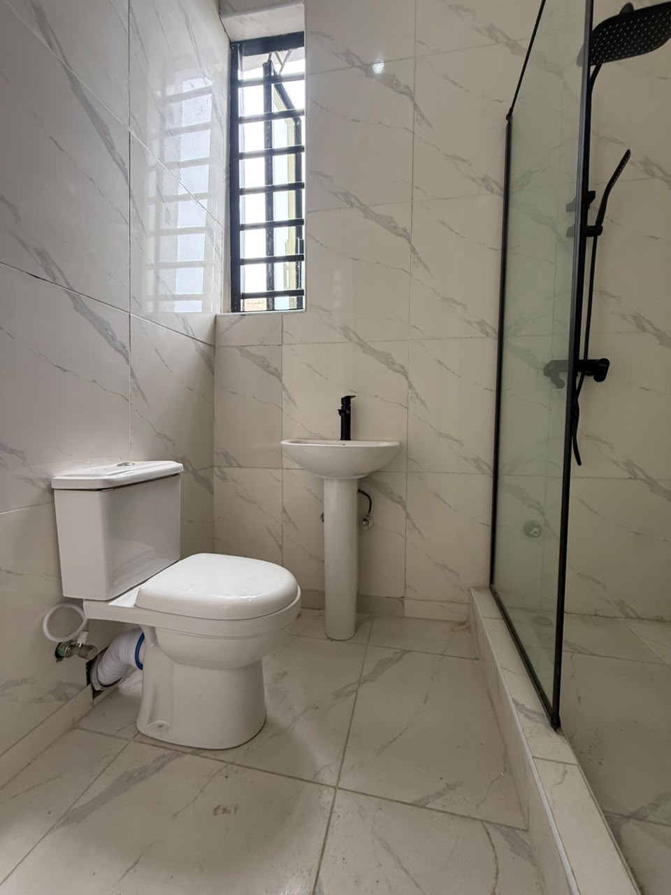 A brand-new home in a secure and well-connected part of Sangotedo. Pay and move-in