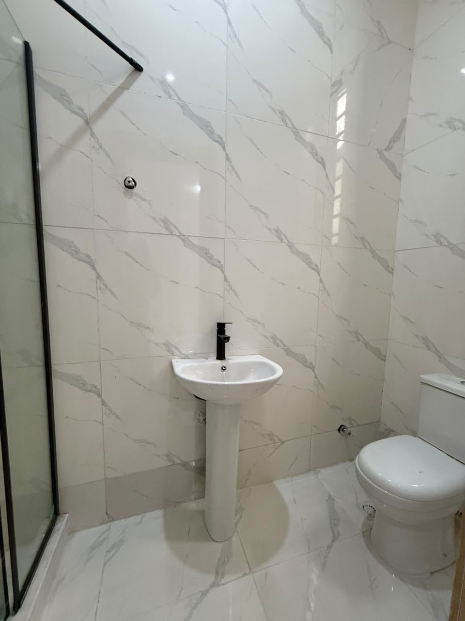 A brand-new home in a secure and well-connected part of Sangotedo. Pay and move-in