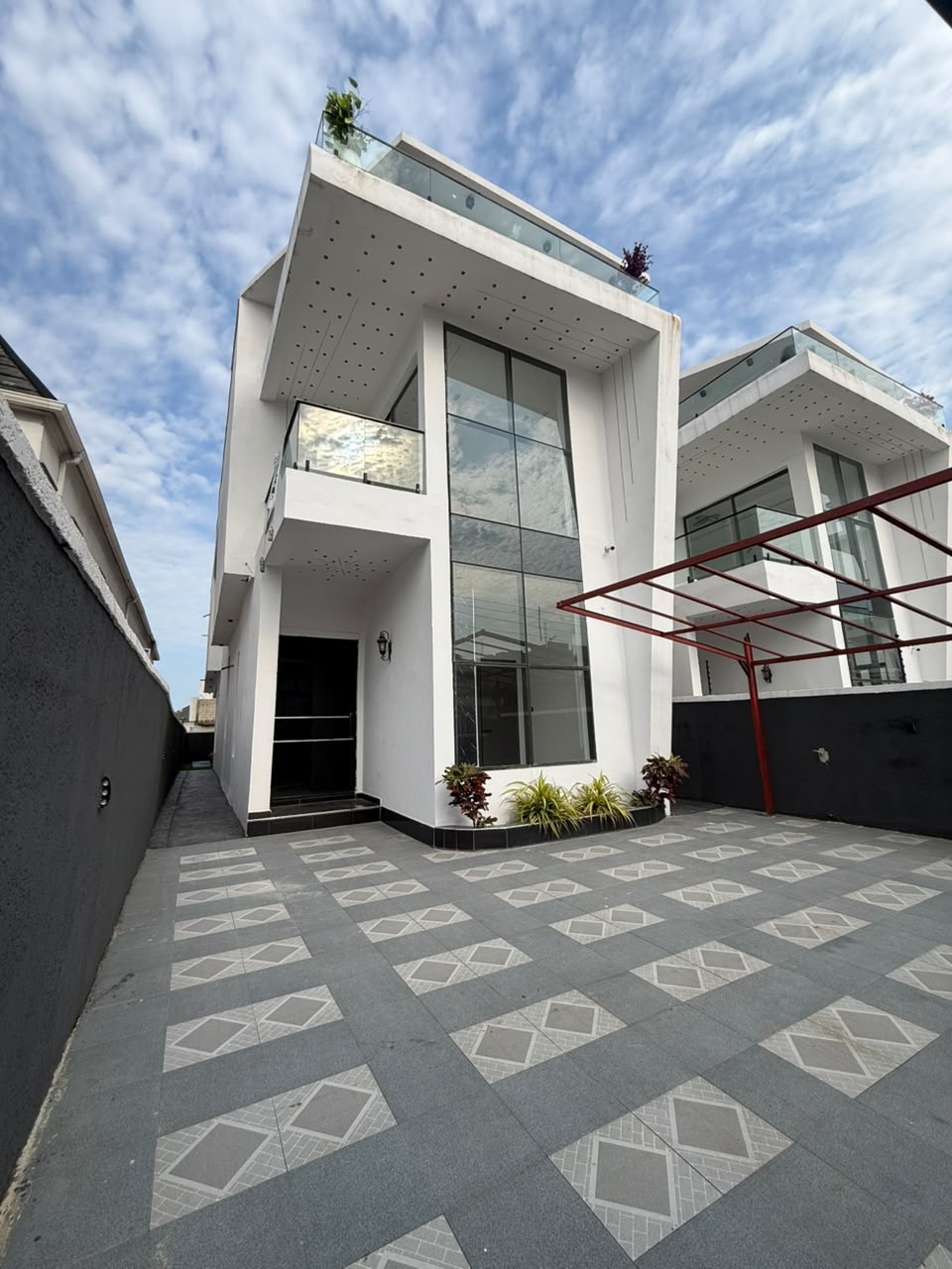 A brand-new family home in a secure and well-connected part of Sangotedo — ideal for comfortable living or long-term investment