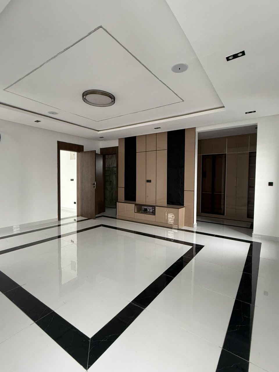 A premium home offering comfort, privacy, and modern convenience in one of Lekki’s sought-after residential locations.