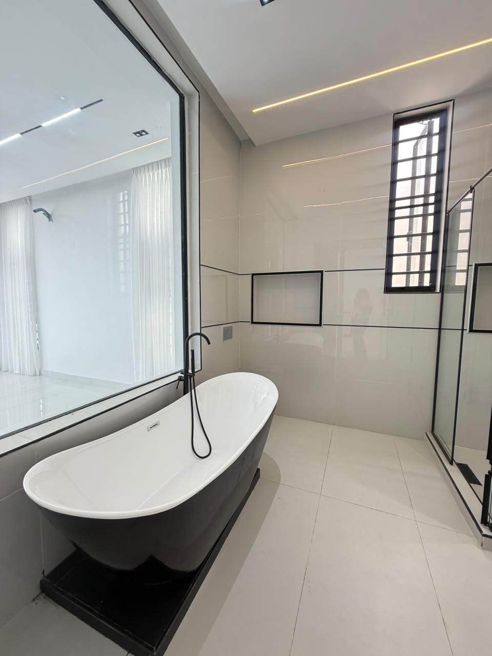 A well-finished contemporary home for buyers who want space, modern technology, privacy, and premium comfort in Orchid, Lekki.