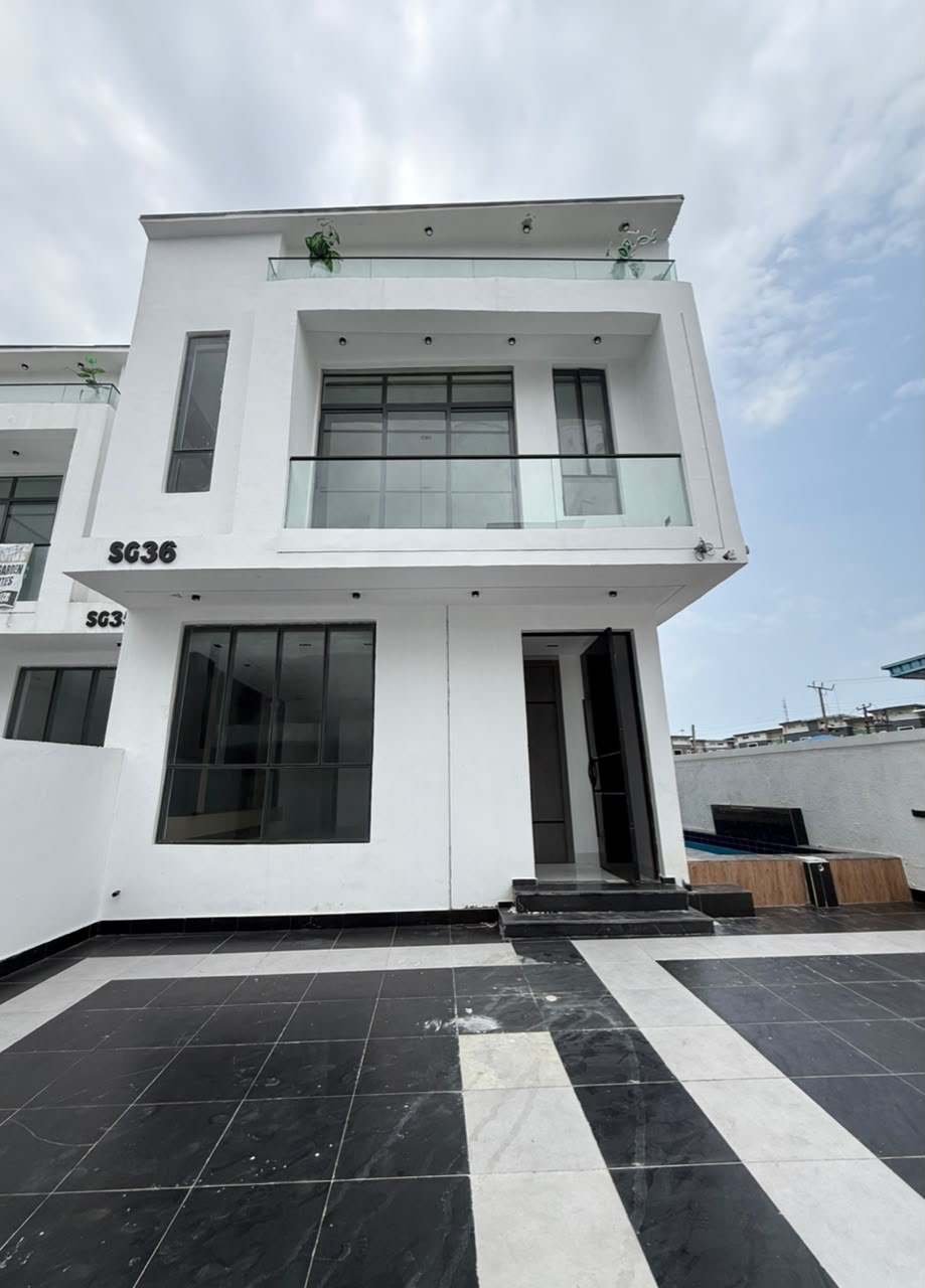 A beautifully designed contemporary home offering comfort, privacy, and modern living in a prime Chevron location.