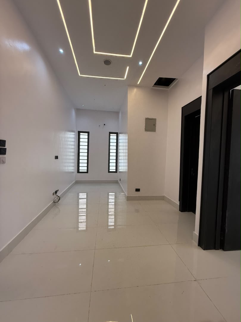 🏡 FOR SALE | 4-BEDROOM SEMI-DETACHED DUPLEX