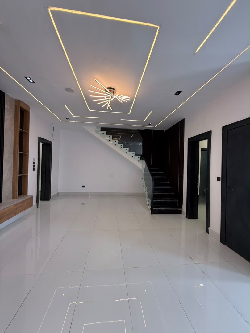 🏡 FOR SALE | 4-BEDROOM SEMI-DETACHED DUPLEX
