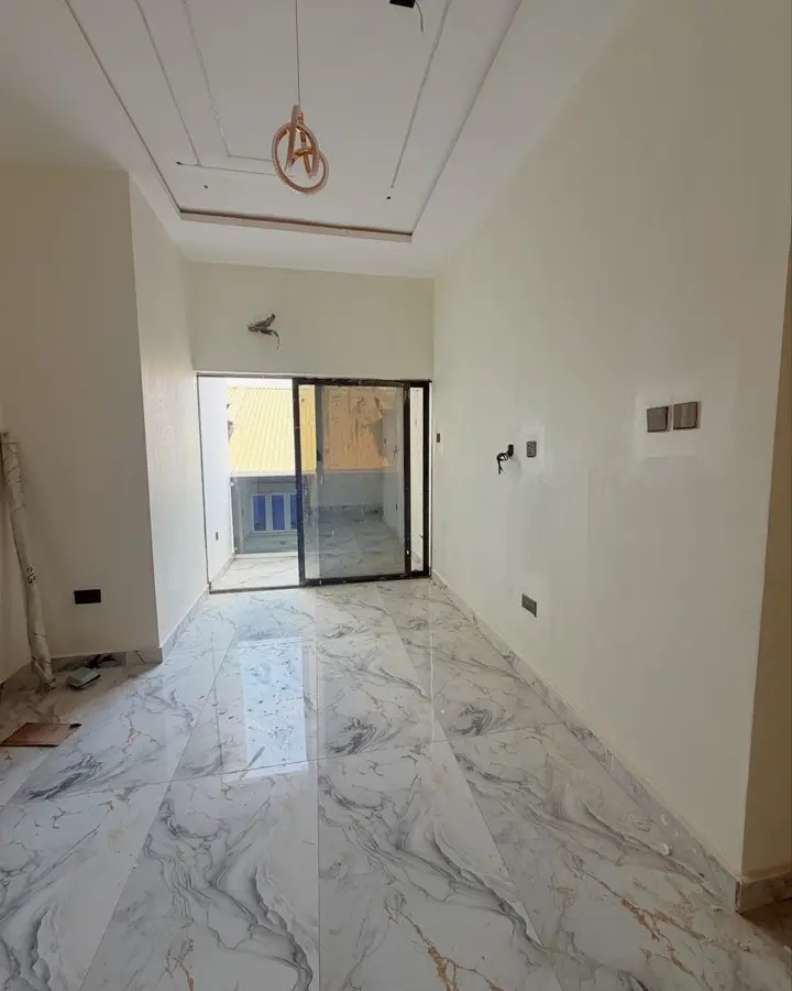 3bedroom semi detached duplex  - image 6
