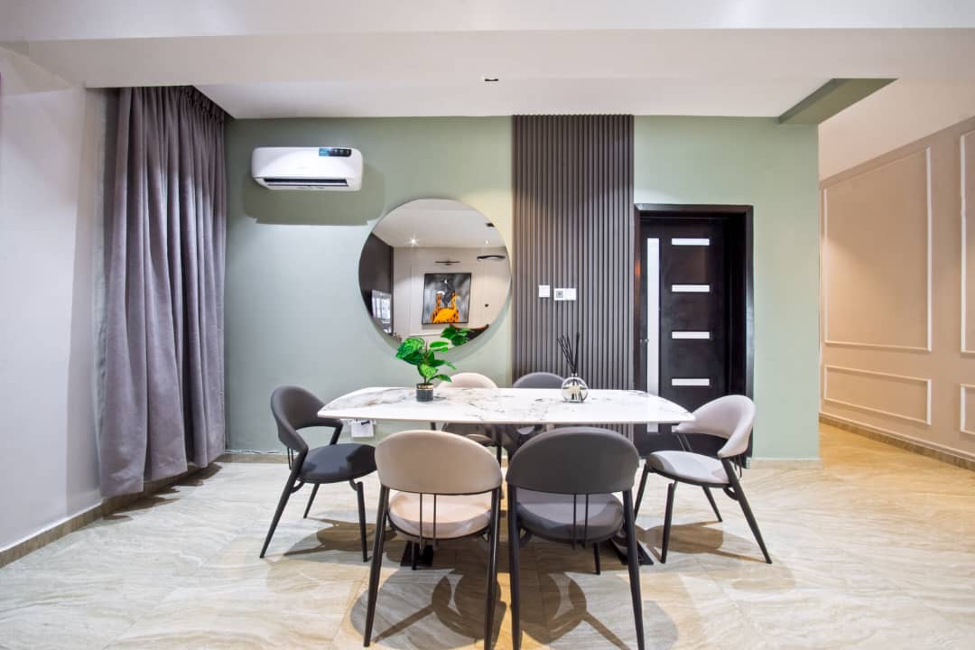 3-bedroom apartments 