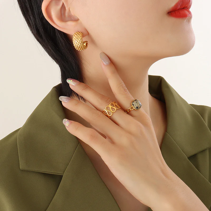 Perlehvisken ringøreringe 18k guldbelagt