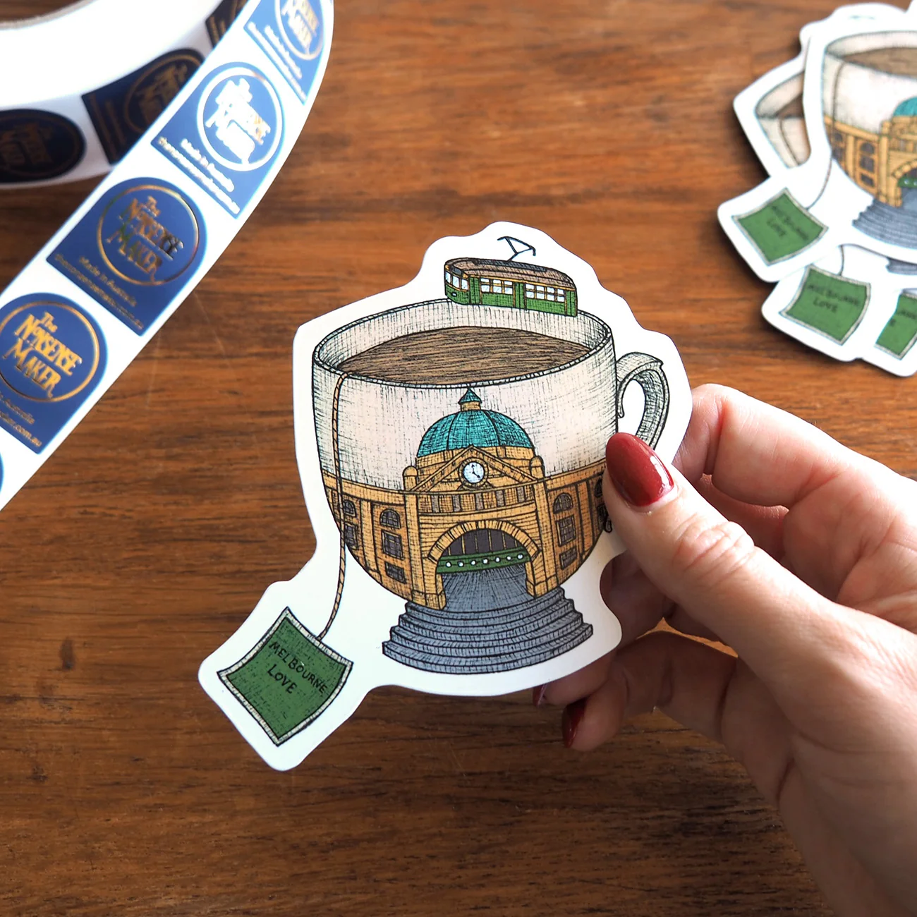 Melbourne Teacup Magnet alternative view