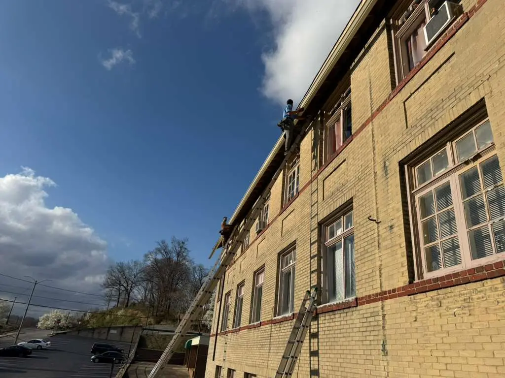 Gutter installation detail