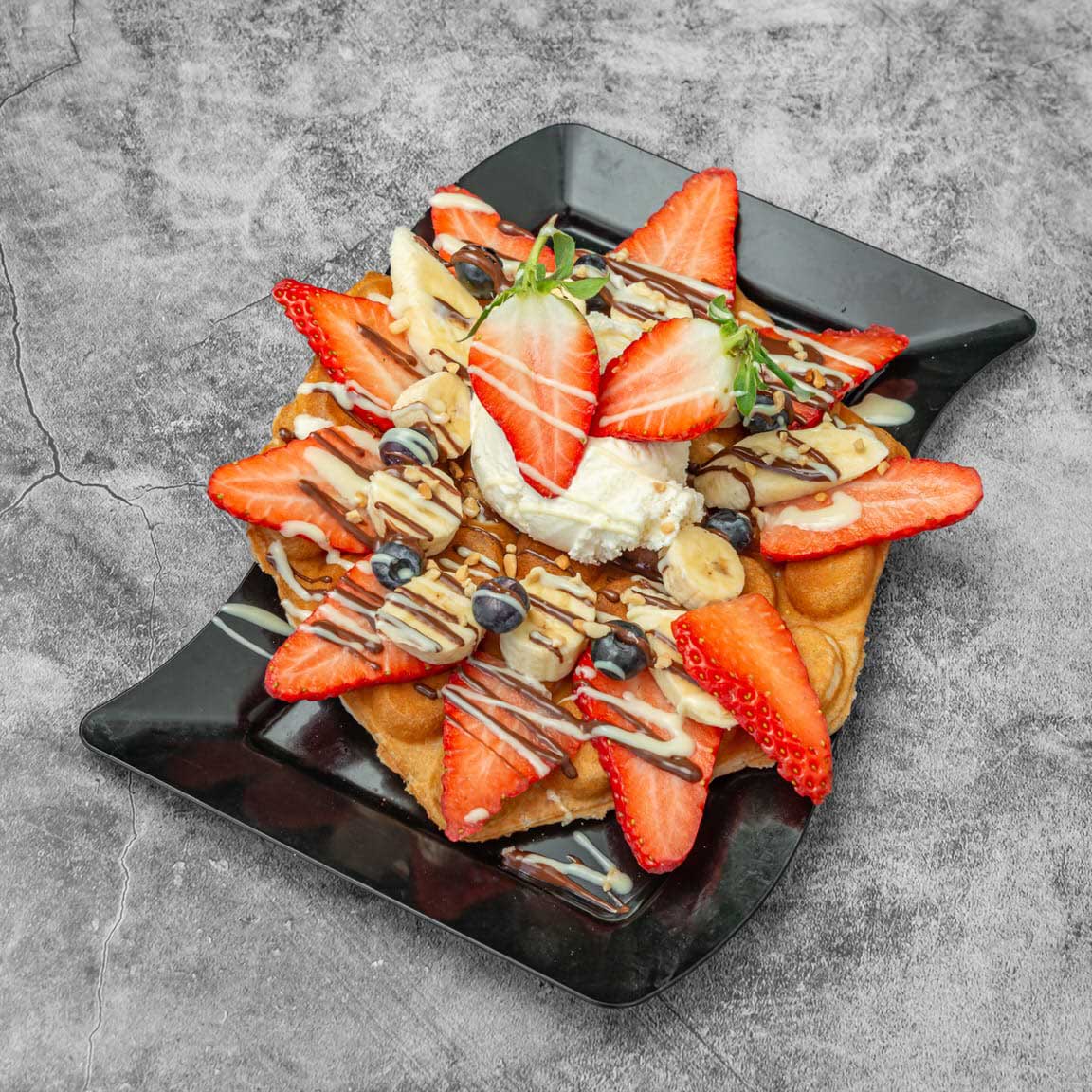 Sweet crepe with berries