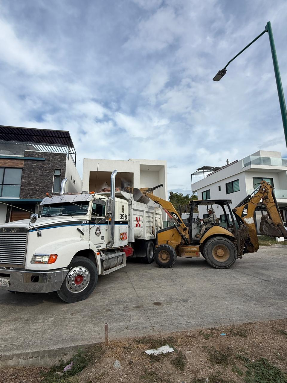 Limpieza de terrenos y despalme profesional.