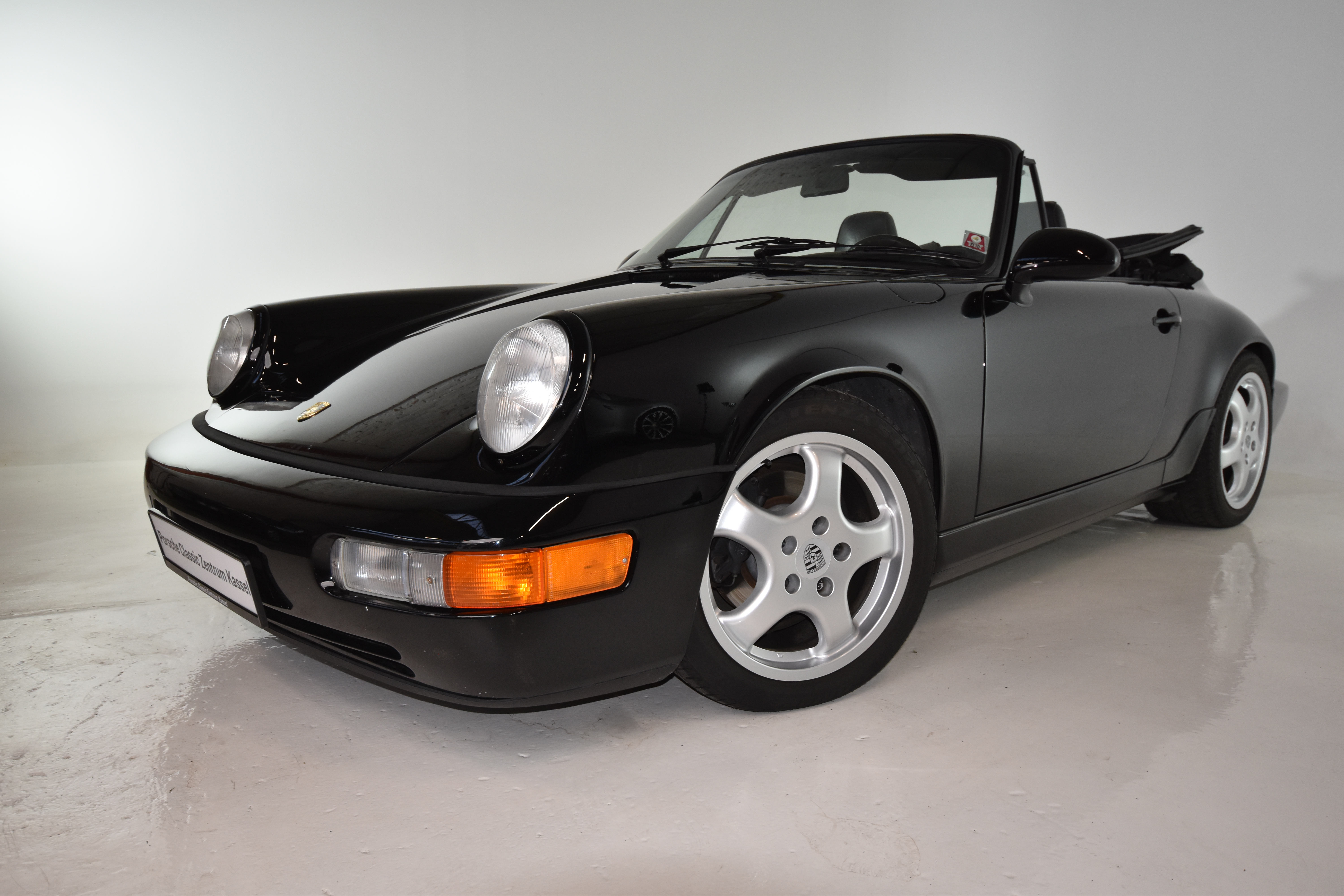 Photo of Porsche 964 Cabrio