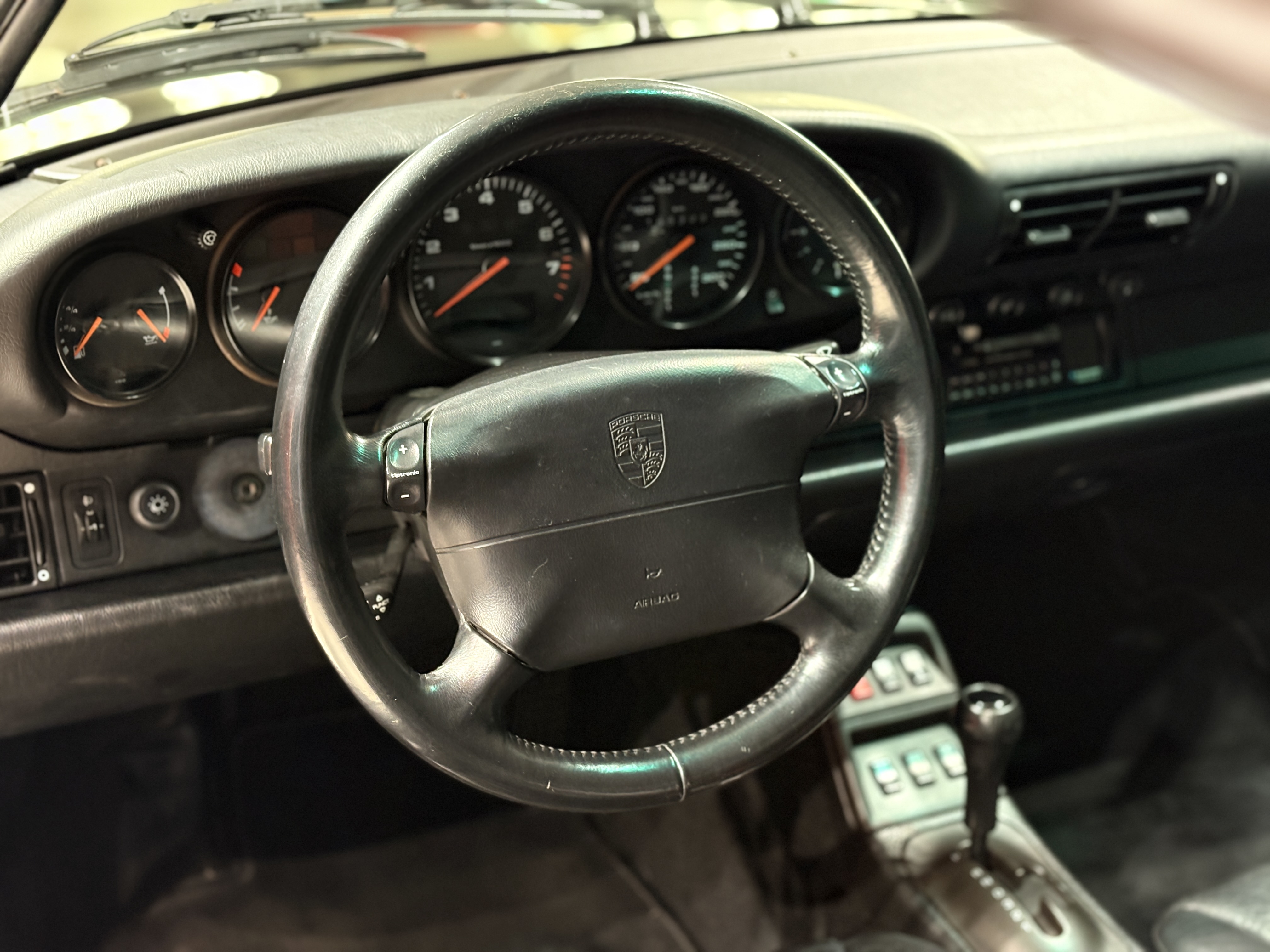 Porsche 993 Cabrio interior