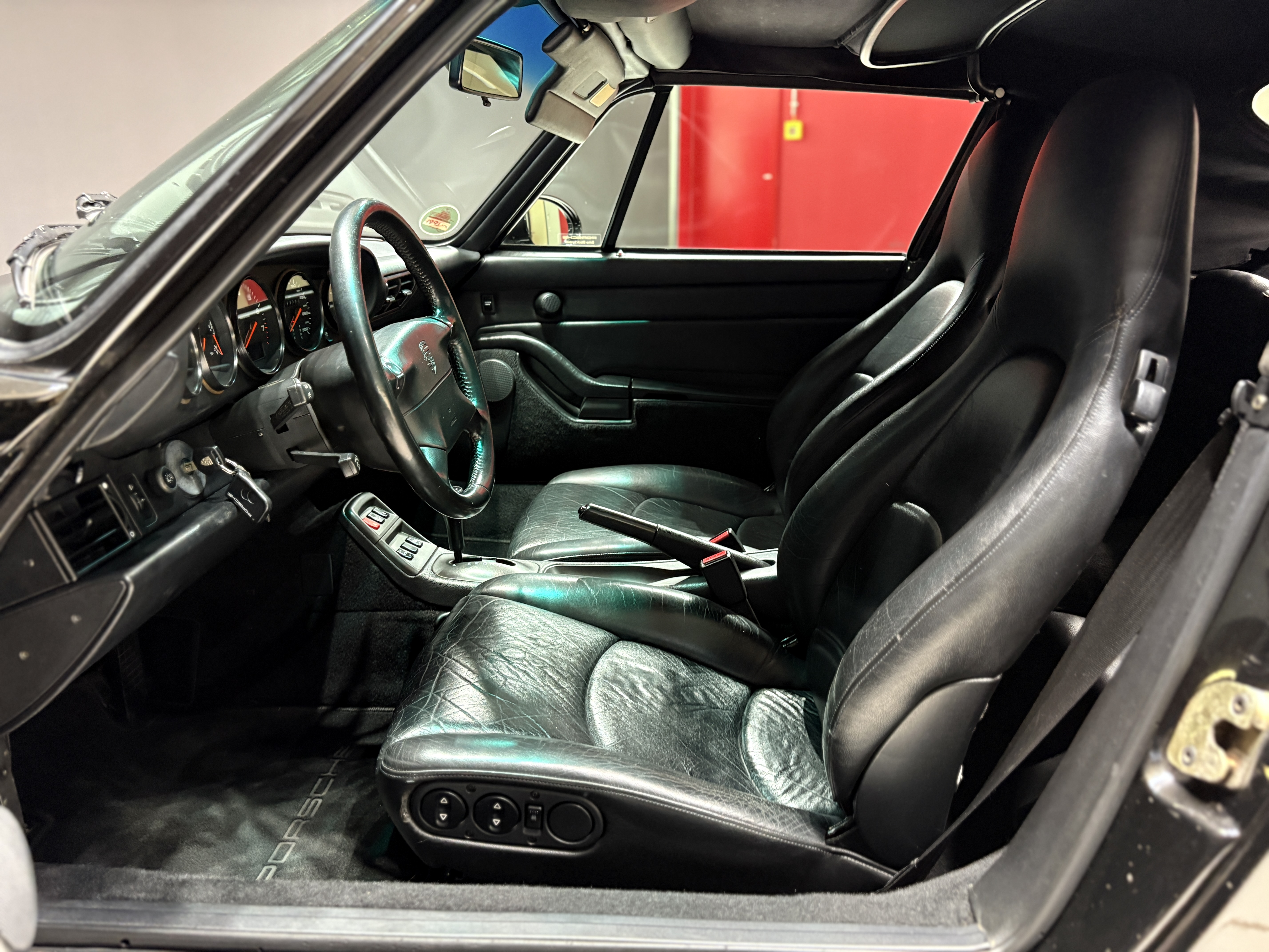 Porsche 993 Cabrio rear view