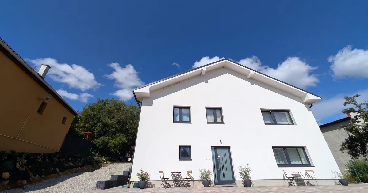 Villa Hrachovo common room view