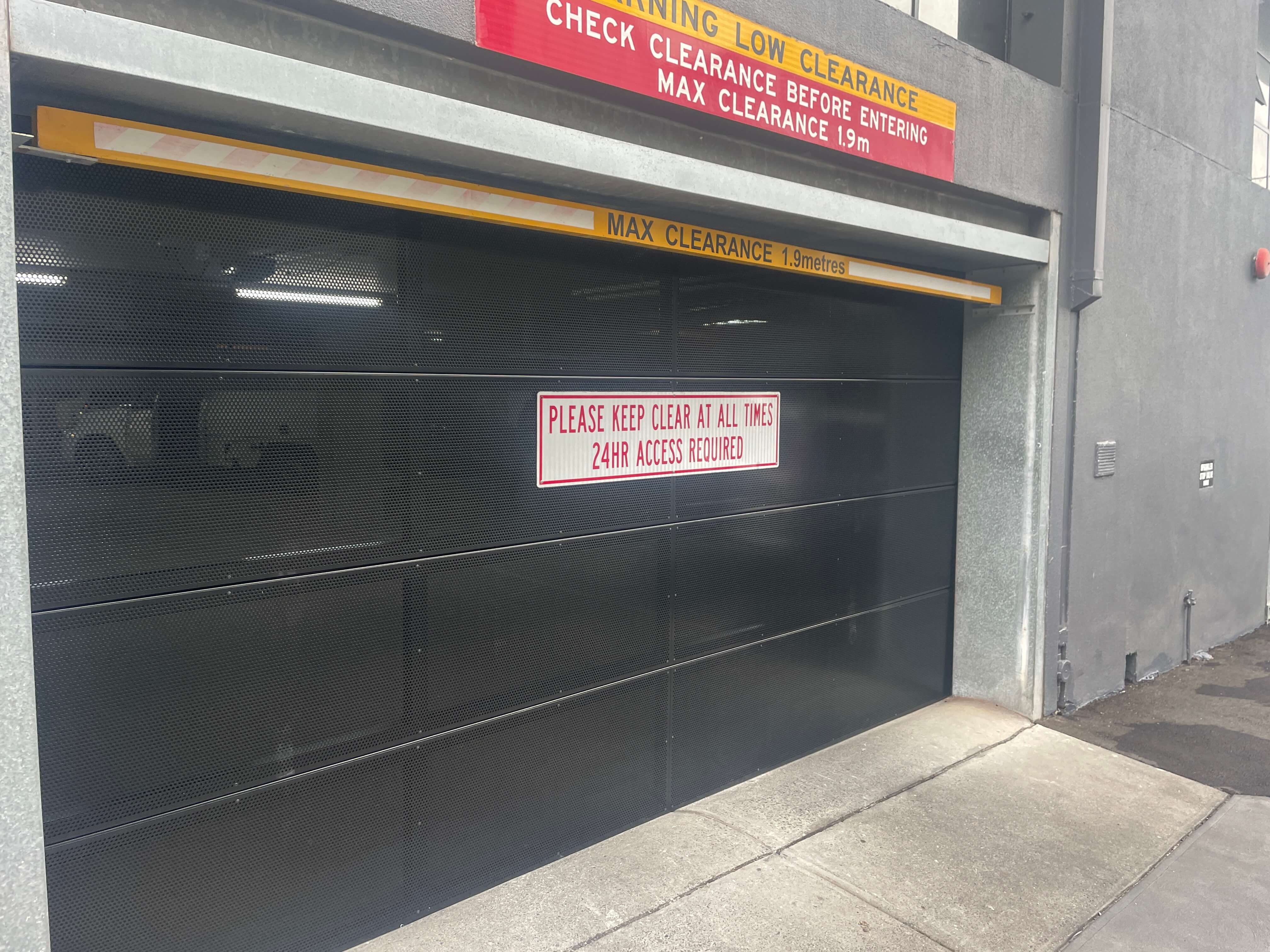 Matt Black Tapered Mesh Bar Grille.