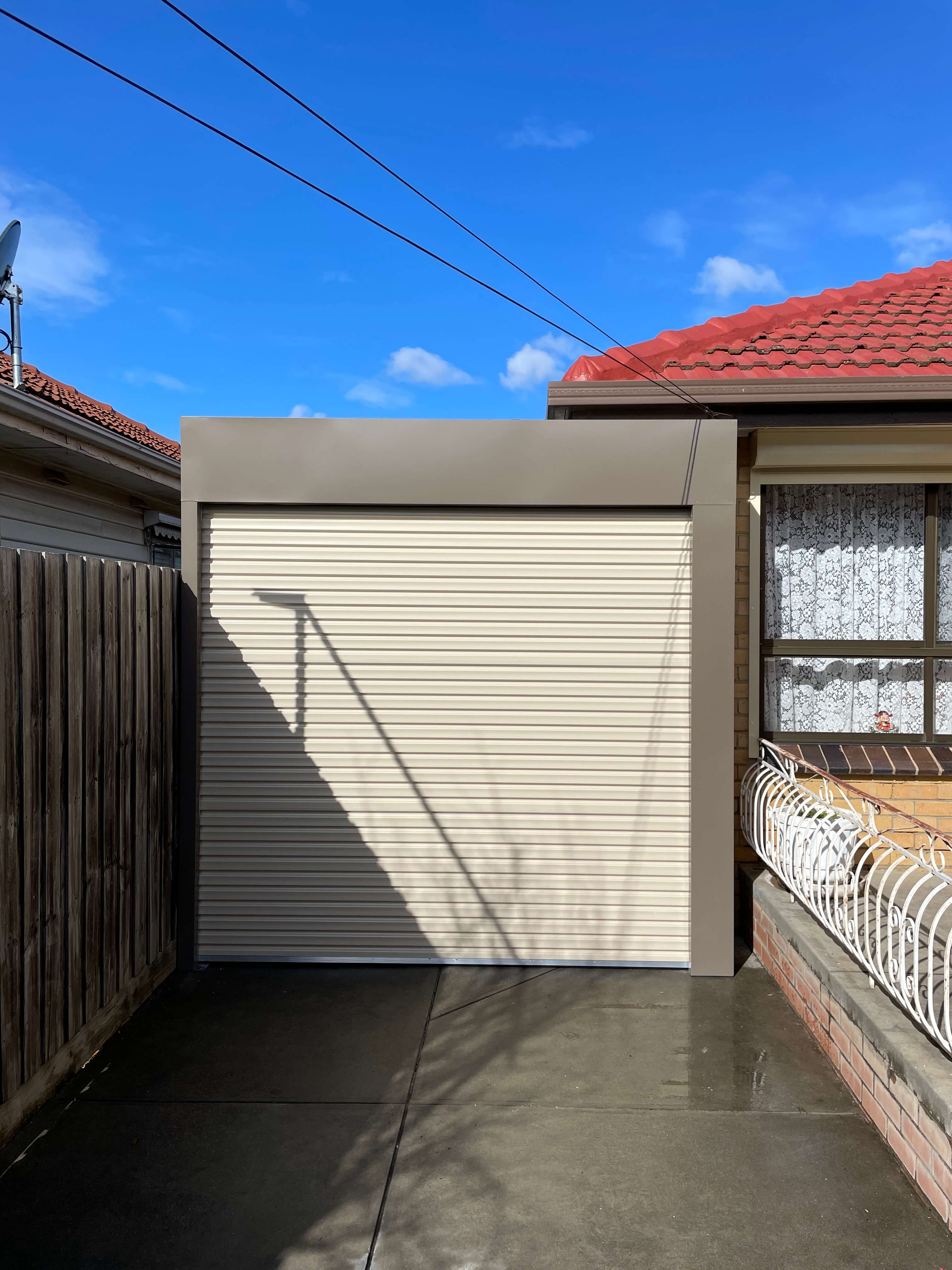 Freestanding Paperbark Roller Door with Fascia.