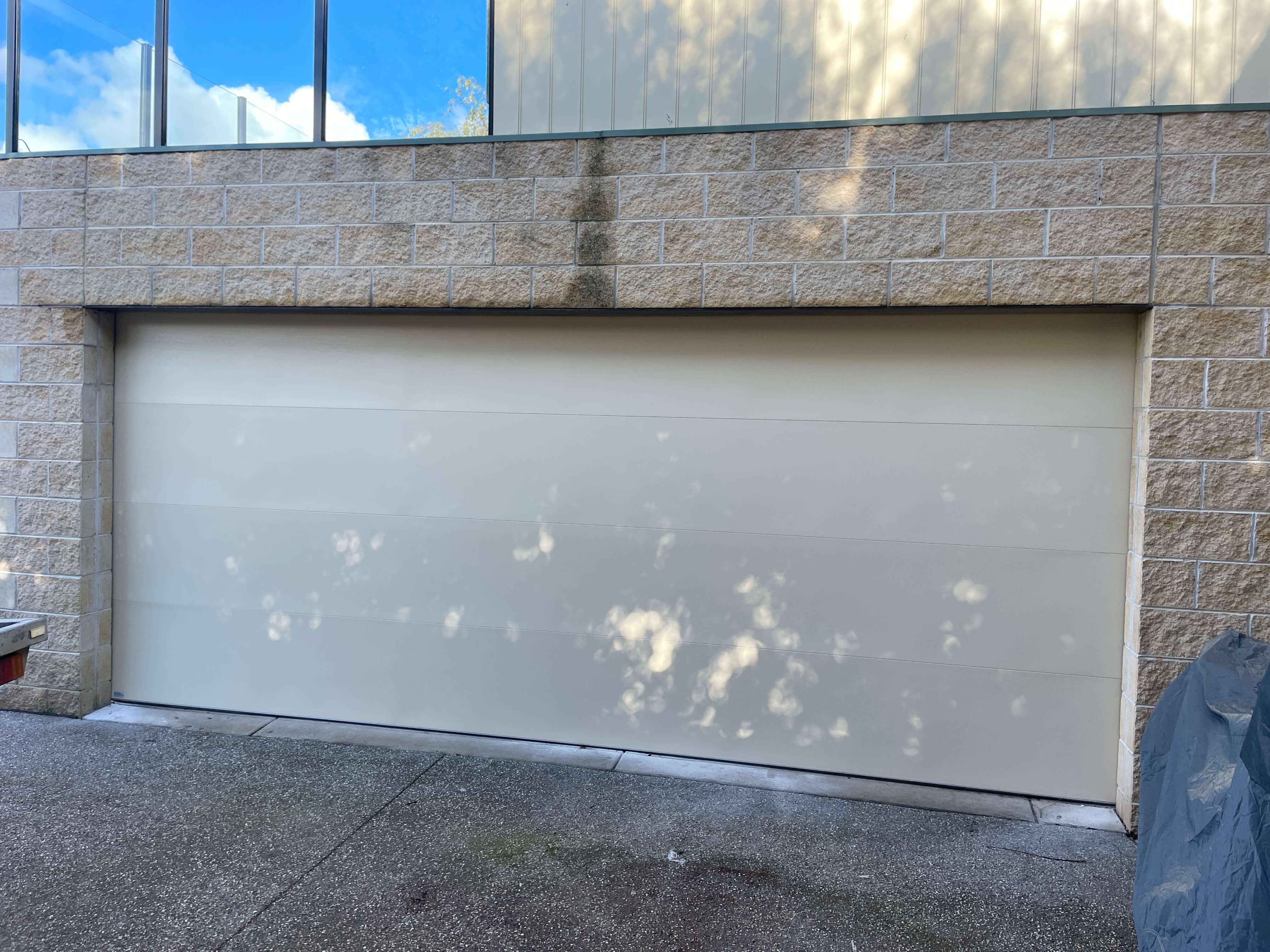 Madison Classic Cream Sectional Door.