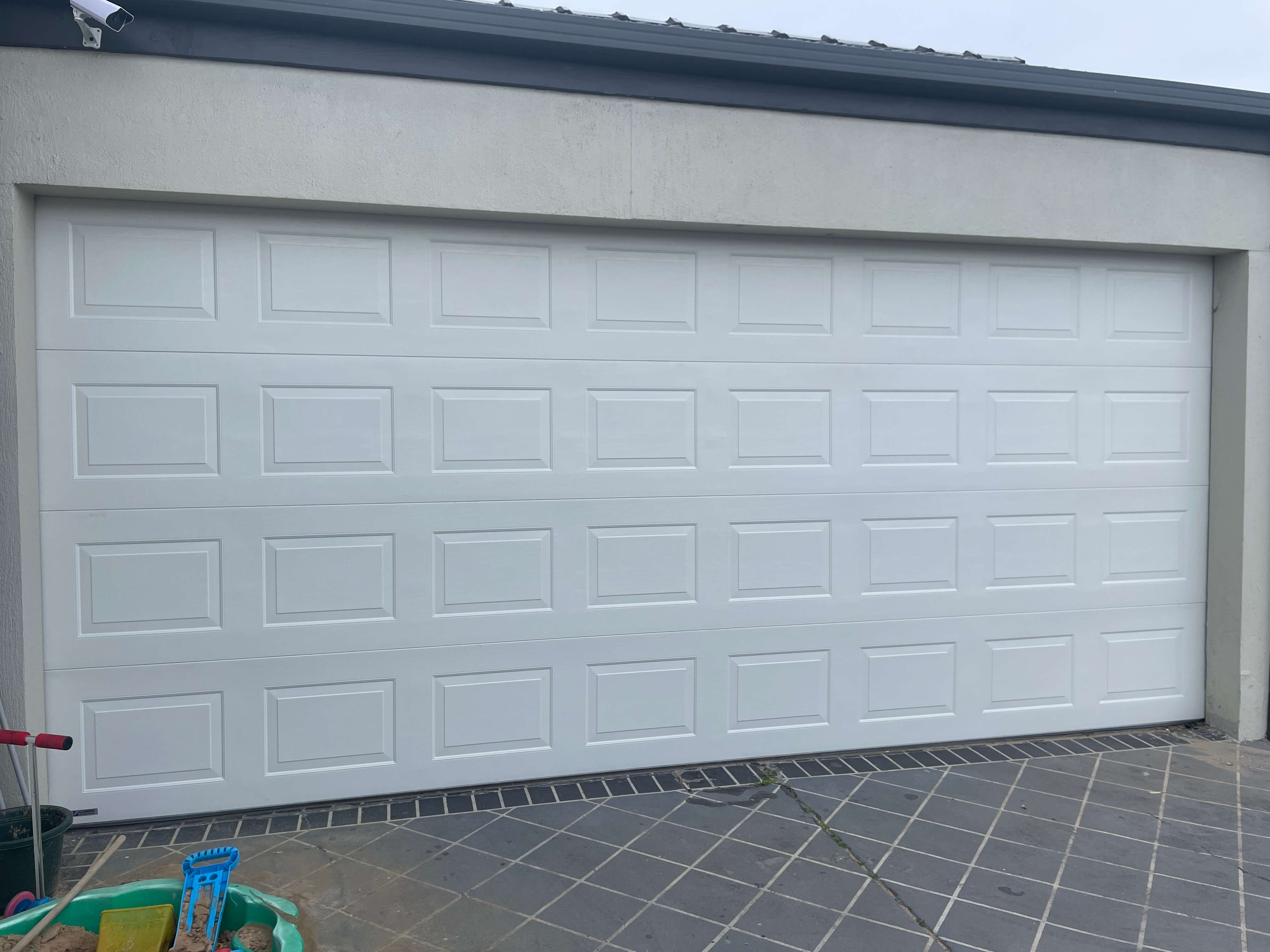 Oxford Surfmist Sectional Door detail.