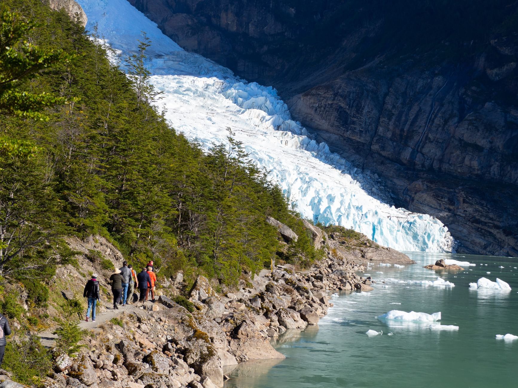 Navegación Glaciares Balmaceda y Serrano: Travesía por el Seno de Última Esperanza 2