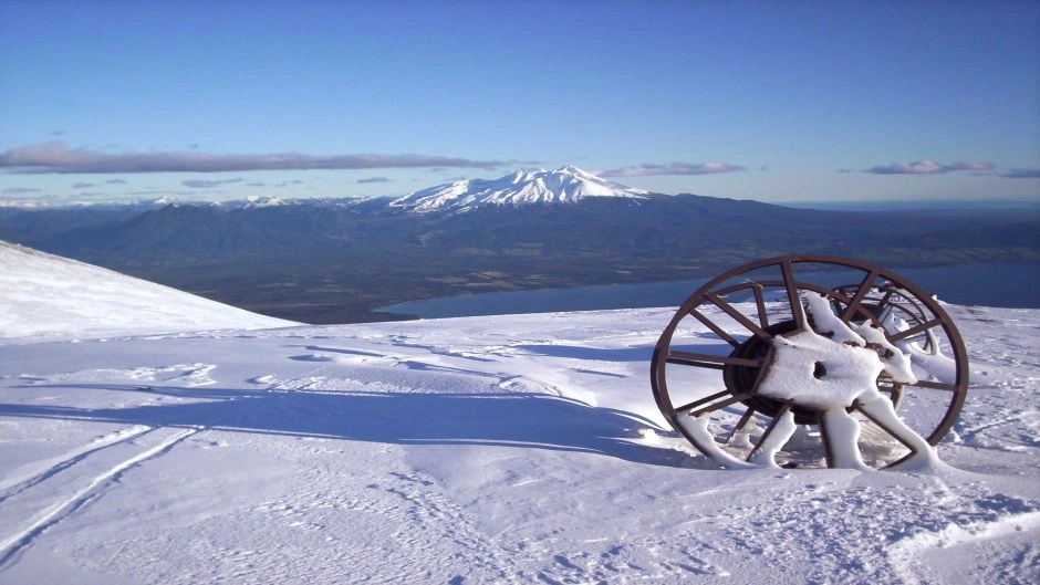 Vuelta al Lago Llanquihue y Ascenso al Volcán Osorno: La Ruta de la Herencia Alemana 2