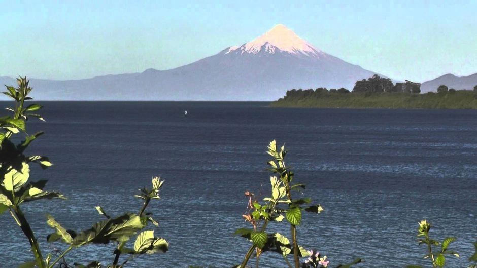 Vuelta al Lago Llanquihue y Ascenso al Volcán Osorno: La Ruta de la Herencia Alemana 3