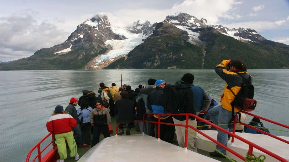 Combo Patagônia Essencial 2 Dias: Torres del Paine e Navegação Glaciares Balmaceda e Serrano 3