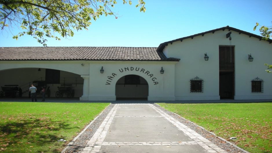 Maipo Wine Tour: Historic Wineries Santa Rita and Undurraga 2