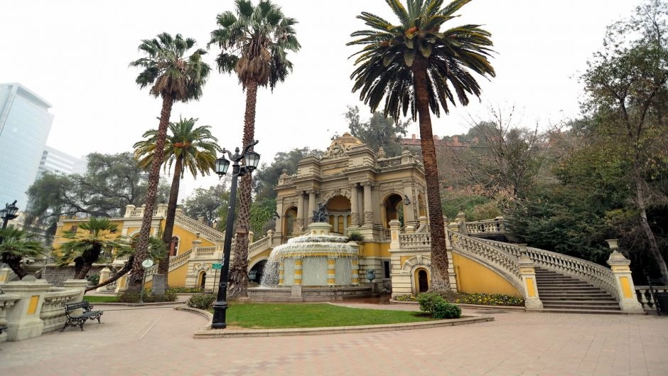 City Tour Santiago: Historia, Arquitectura y El Chile Moderno 2