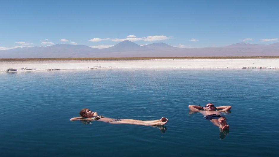 Laguna Cejar y Ojos del Salar: Flota en Aguas de Sal (El Mar Muerto de Atacama) 2