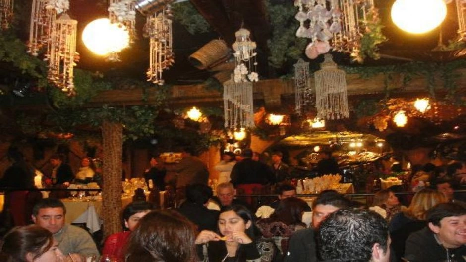 Bali Hai Dinner Show: A Magical Night of Polynesian & Chilean Folklore 2
