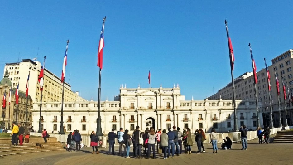 City Tour Santiago a Pie: Experiencia Criolla y Vida Local 2