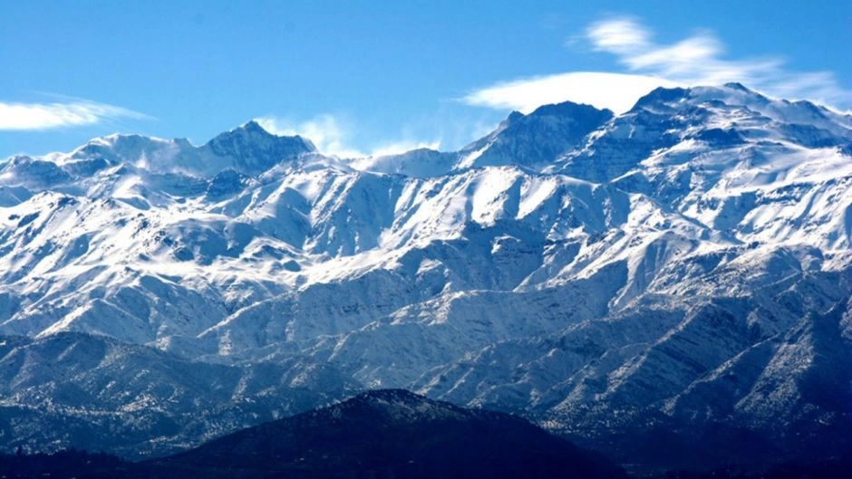 Transfer Privado de Santiago a Mendoza: Tour Panorámico por Los Andes 2