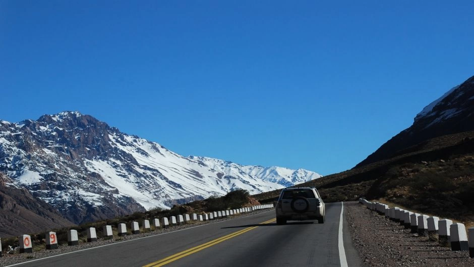 Transfer Privado de Santiago a Mendoza: Tour Panorámico por Los Andes 3