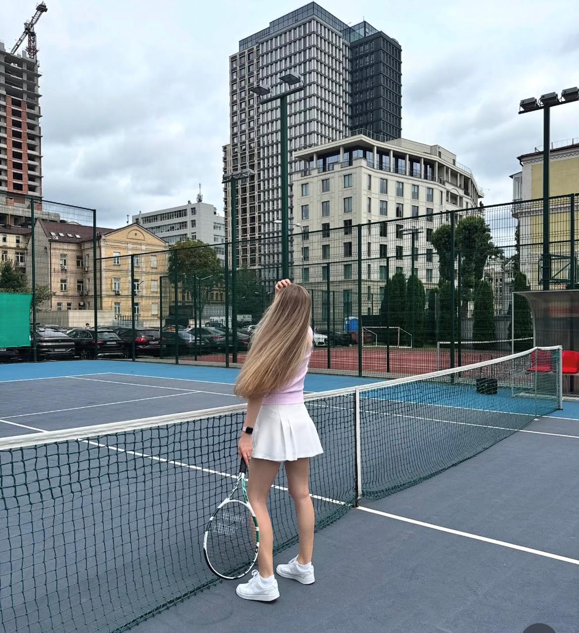 Тенісний корт