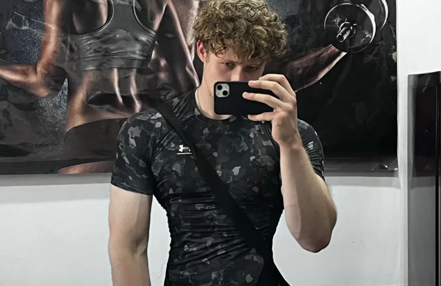 Віктор - фото 1