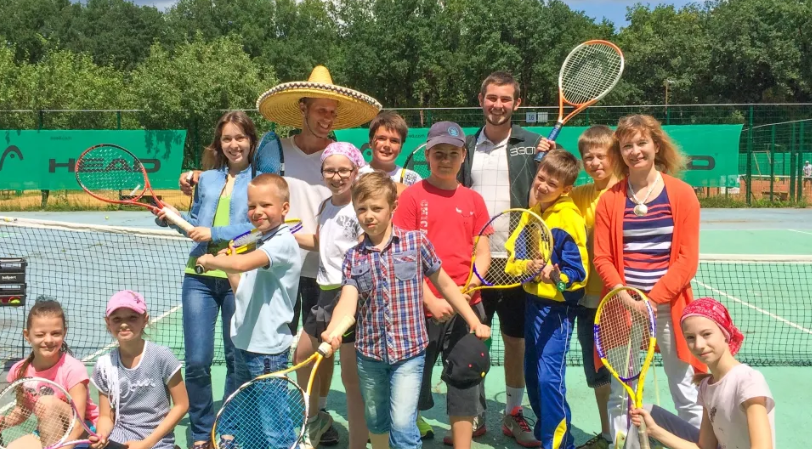 Тенісний корт life.tennis